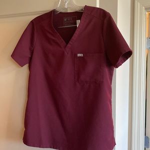 Figs one pocket scrub top. Burgundy. Size small